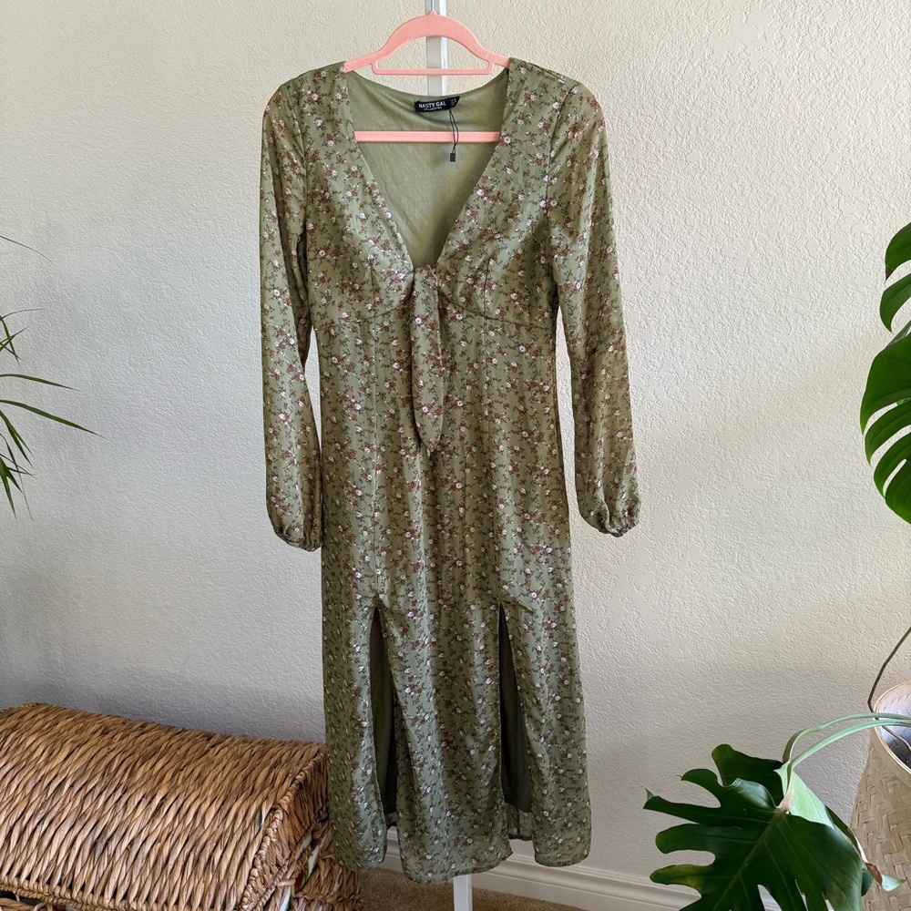 Nasty Gal Olive Floral Long Sleeve Midi Dress w/ Slits Size 6 Cottagecore Boho